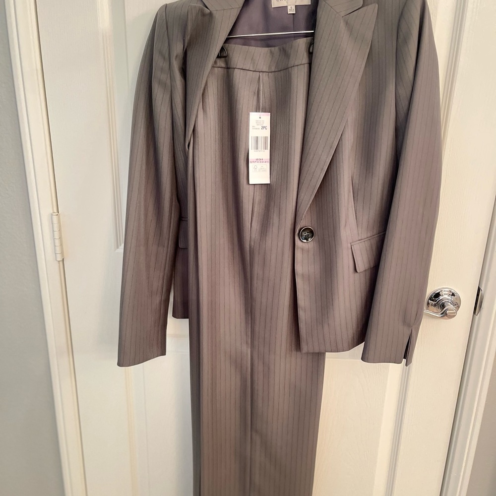 Brand New business suit!